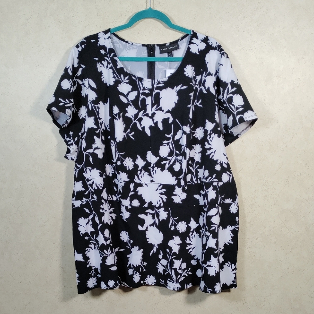 5122 Lane Bryant black & white floral print knit blouse 28 NWT